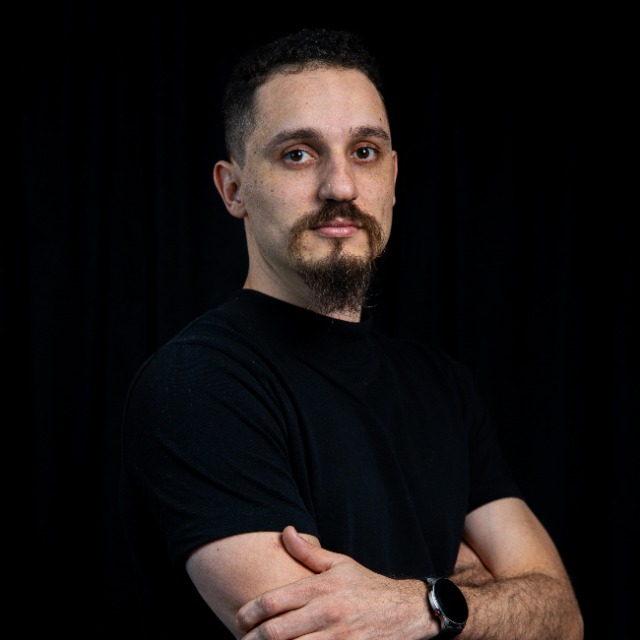 Juliano Soares trabalhando em campanhas de tráfego pago